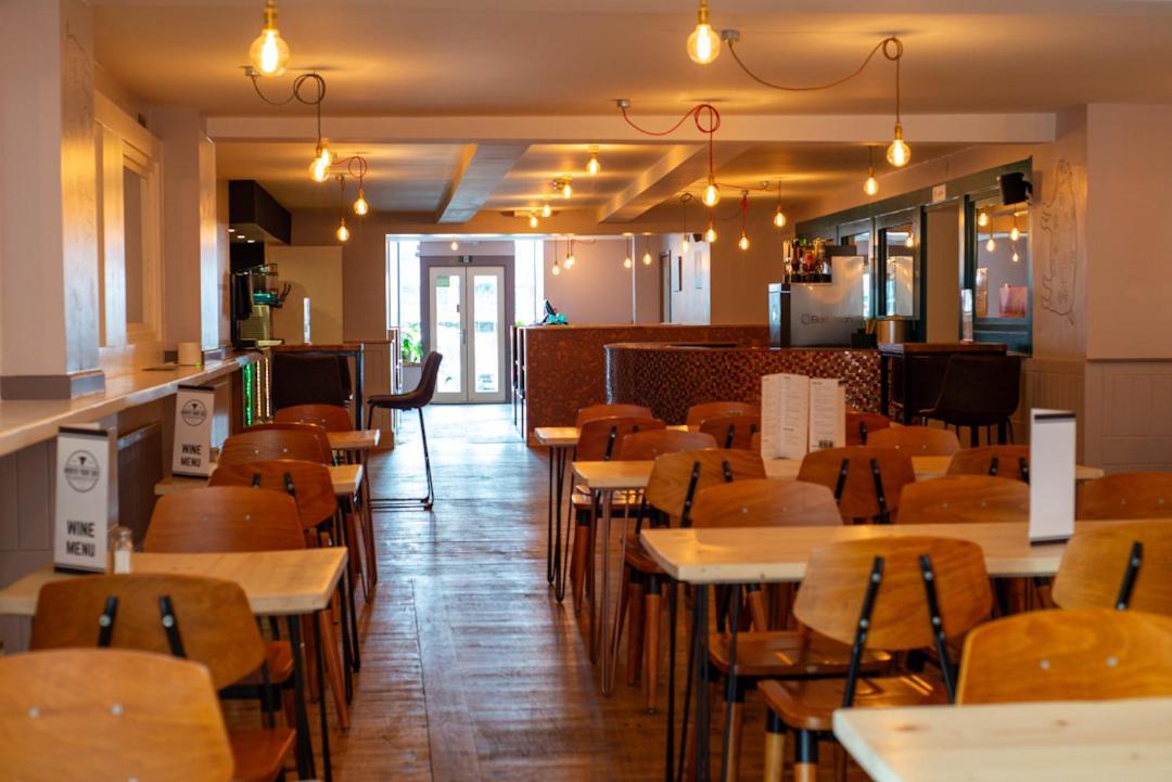 Hampton Hotel & Restaurant Llandrindod Wells Eksteriør bilde